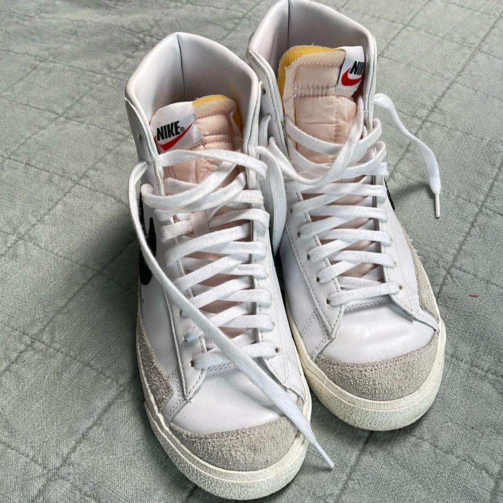 Nike Blazers Mid 77